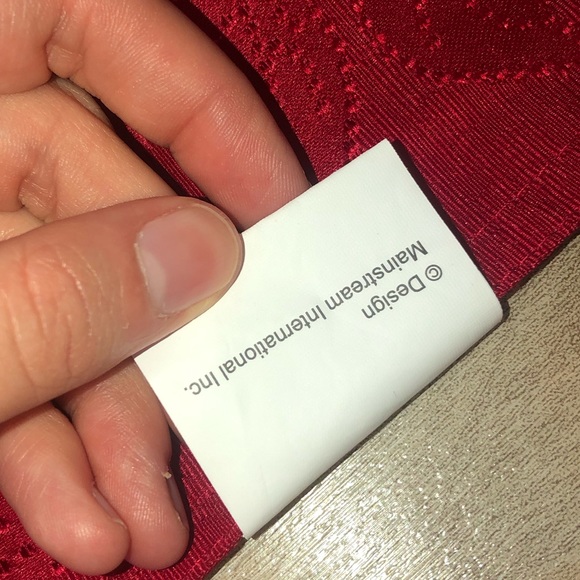 Red poinsettia flower rectangle placemats - Picture 4 of 4